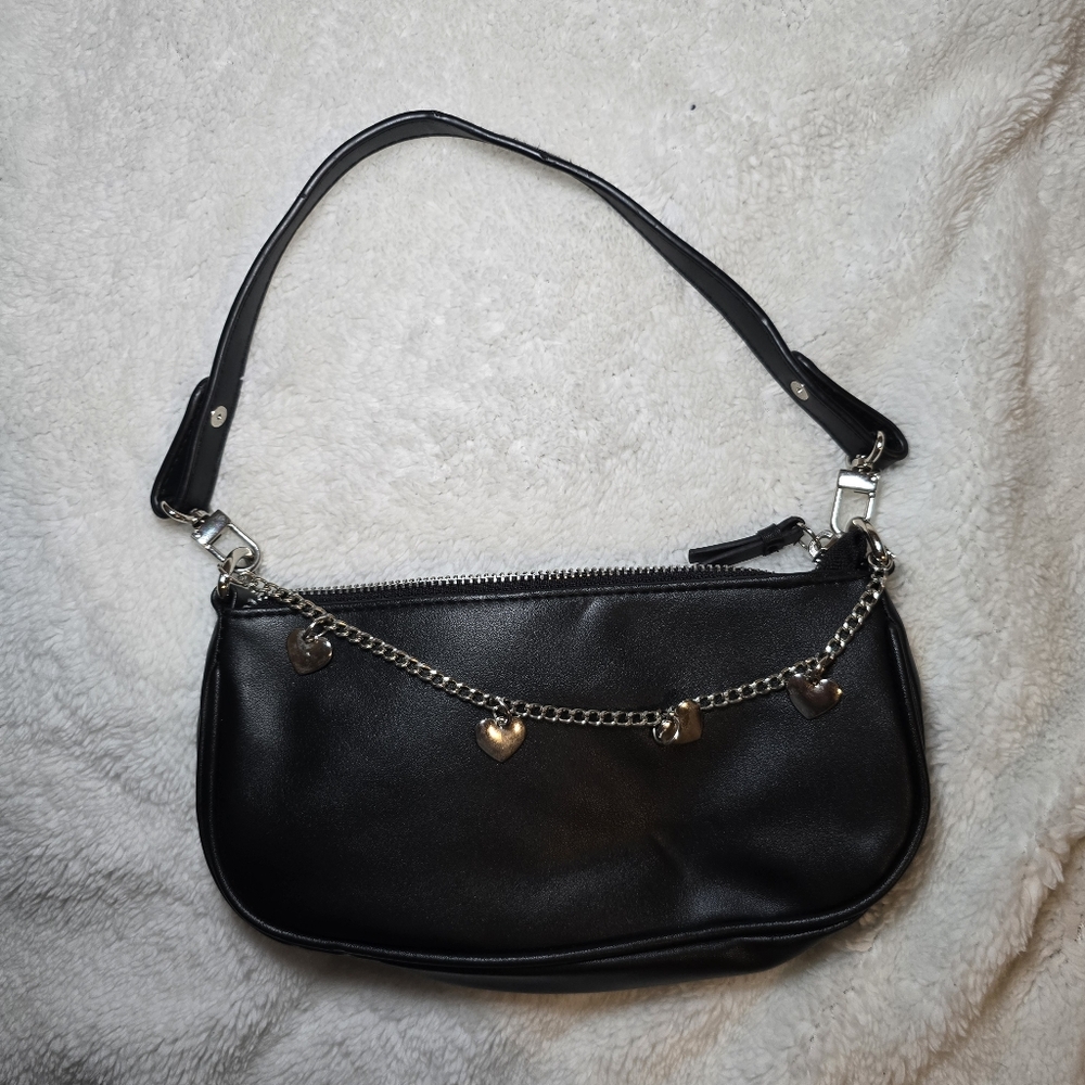59.Wild Fable Black Shoulder Bag w/ Silver Heart Chain Charm – Y2K Grunge Mini